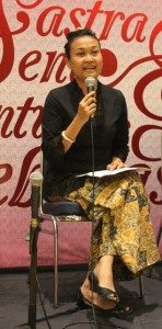 Dewi Candraningrum (Foto: Yatna Pelangi/Ourvoice)