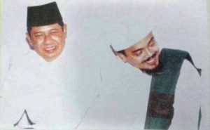 Foto keakraban Habib Rizieq dan Presiden SBY beredar di situs Facebook 