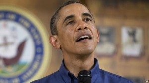 Presiden AS Barack Obama berbicara kepada para anggota keluarga militer di pangkalan Marinir AS di Hawaii, Rabu (25/12)/