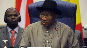 Presiden Nigeria Goodluck Jonathan mengesahkan undang-undang yang melarang perkawinan sejenis 7 Januari lalu (foto: dok).