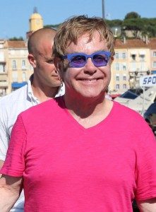 Elton John ©fameflynet