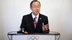 Sekjen PBB Ban Ki-moon saat memberikan sambutan di hadapan Komite Olimpiade Internasional menjelang penyelenggaraan Olimpiade Musim Dingin di Sochi, Rusia (6/2).