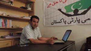 Mantan wartawan Arshad Sulahri berkampanye untuk hak-hak LGBT