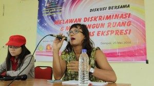 Diskusi publik dalam rangka memperingati IDAHOT 2014, kerjasama Suara Kita dan Pelangi Mahardhika. Foto, Dok/SuaraKita