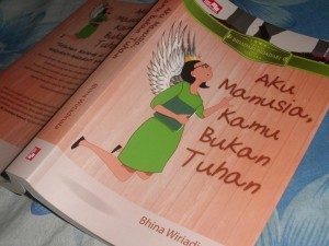Cover Buku (Foto: Wisesa Wirayuda/Suara Kita)