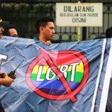 Mengapa Indonesia Negara Demokrasi Dengan Mayoritas Islam Harus Menerima LGBT