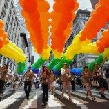 Aksi Massal LGBT Sebagai Bentuk Protes Kepada Donald Trump