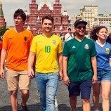 6 Aktivis Membentuk Bendera Pelangi di Depan Otoritas Rusia Pada Piala Dunia