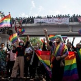 Demo  Pro-Demokrasi Myanmar Menyuarakan Orang-Orang LGBT